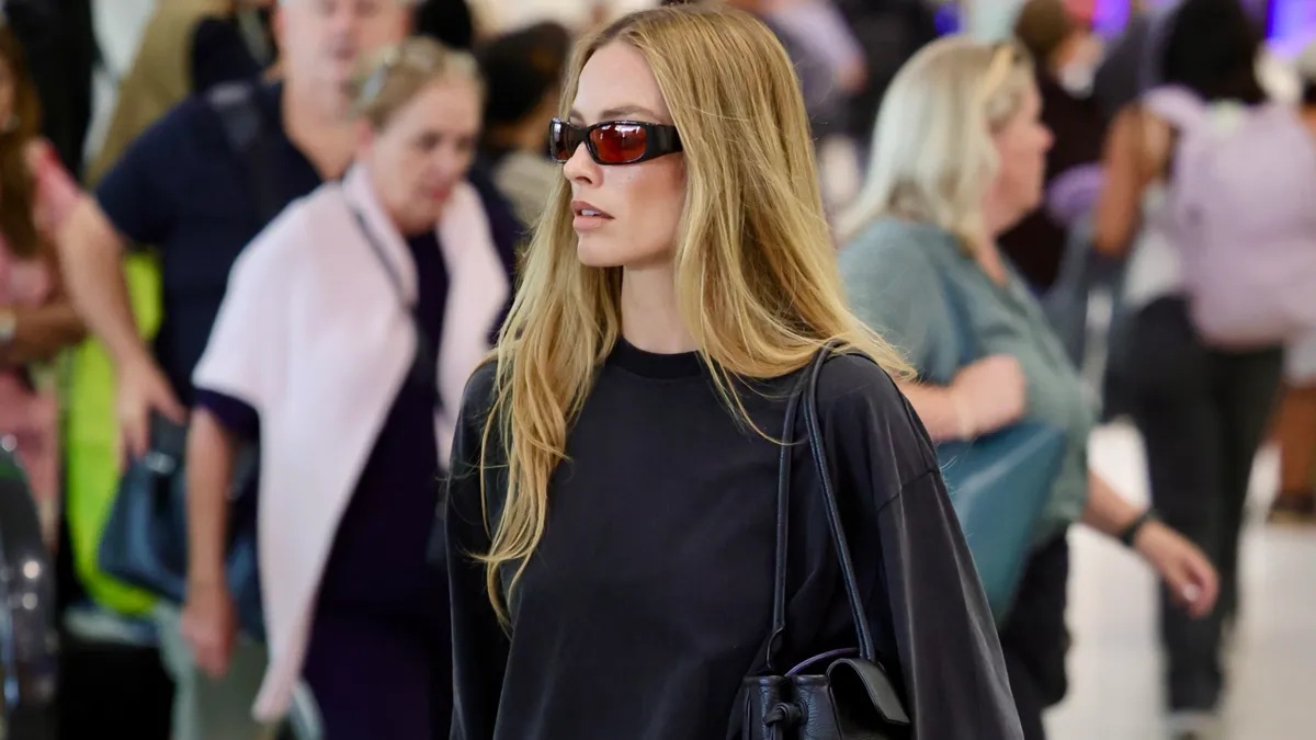 Margot Robbie'nin Tercihi: Bermuda Şortlar 2026 İlkbahar/Yaz Trendlerinde