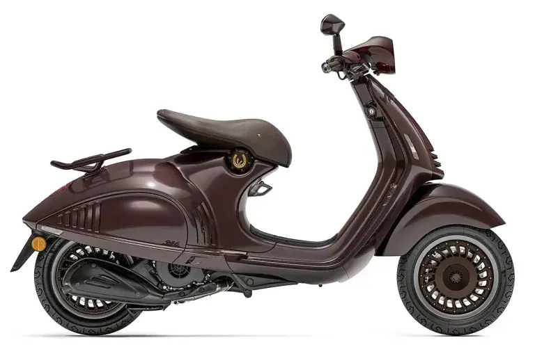 Vespa 946 Horse: Çin Zodyak'ının At Yılına Özel Sınırlı Sayıda Üretilen Scooter Modeli Tanıtıldı