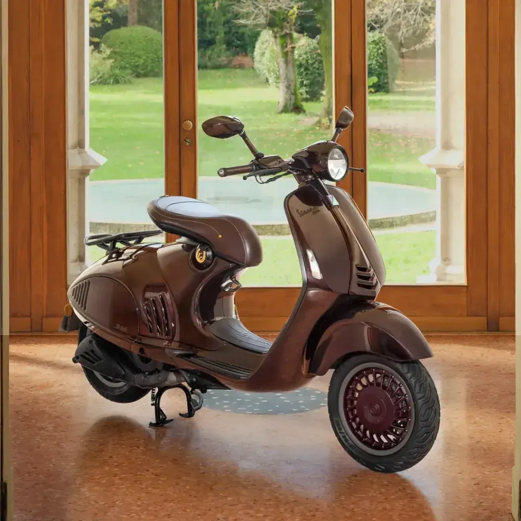 Vespa 946 Horse: Çin Zodyak'ının At Yılına Özel Sınırlı Sayıda Üretilen Scooter Modeli Tanıtıldı
