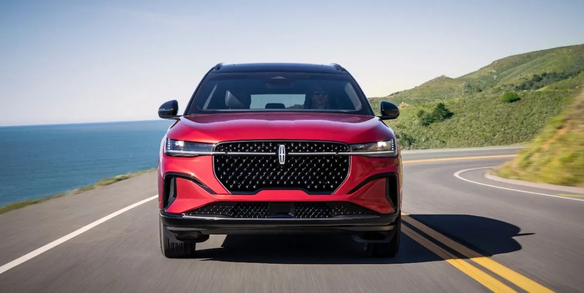 Lincoln'dan G-Serisi ve Range Rover'a Rakip: Yeni Nesil Arazi Aracı Yolda