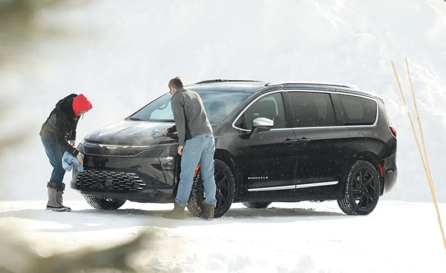2027 Chrysler Pacifica Makyajlandı: İşte Yeni Tasarım Detayları