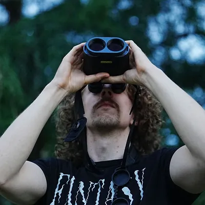 The Best Image-Stabilized Binoculars for Astronomy and Wildlife