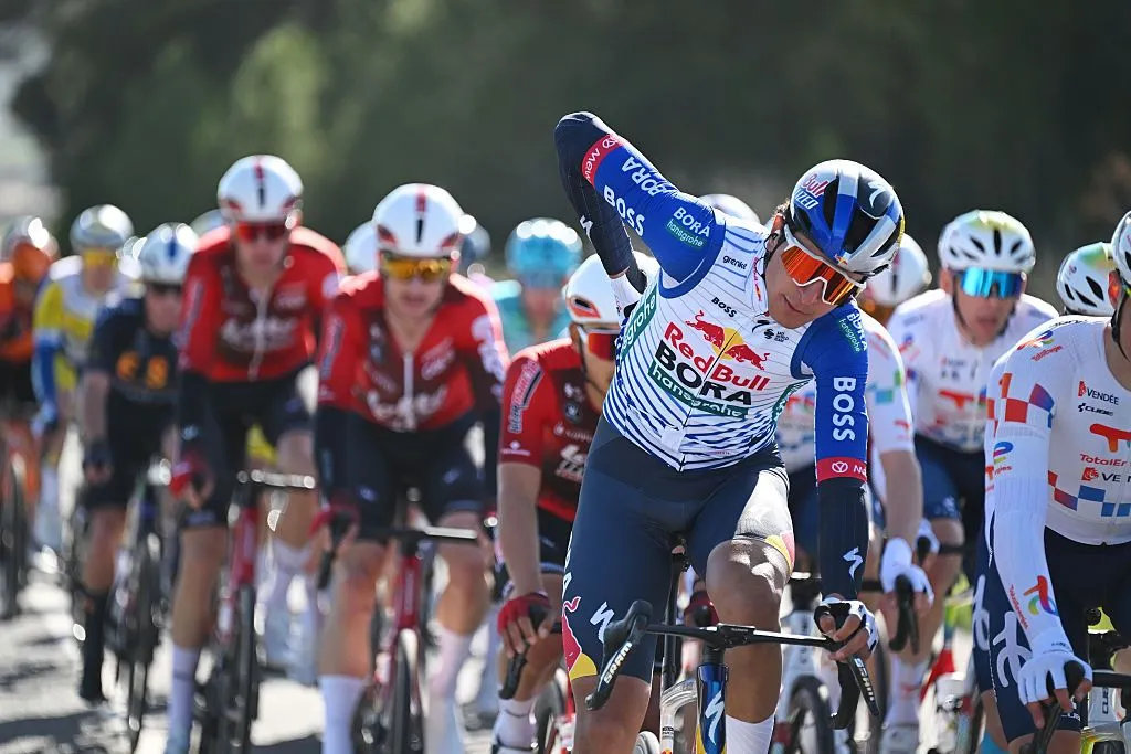 Giro di Sardegna'da Çifte İtalyan Zaferi: Filippo Zana Genel Klasmanı Kazandı, Davide Donati Son Etabı Tamamladı