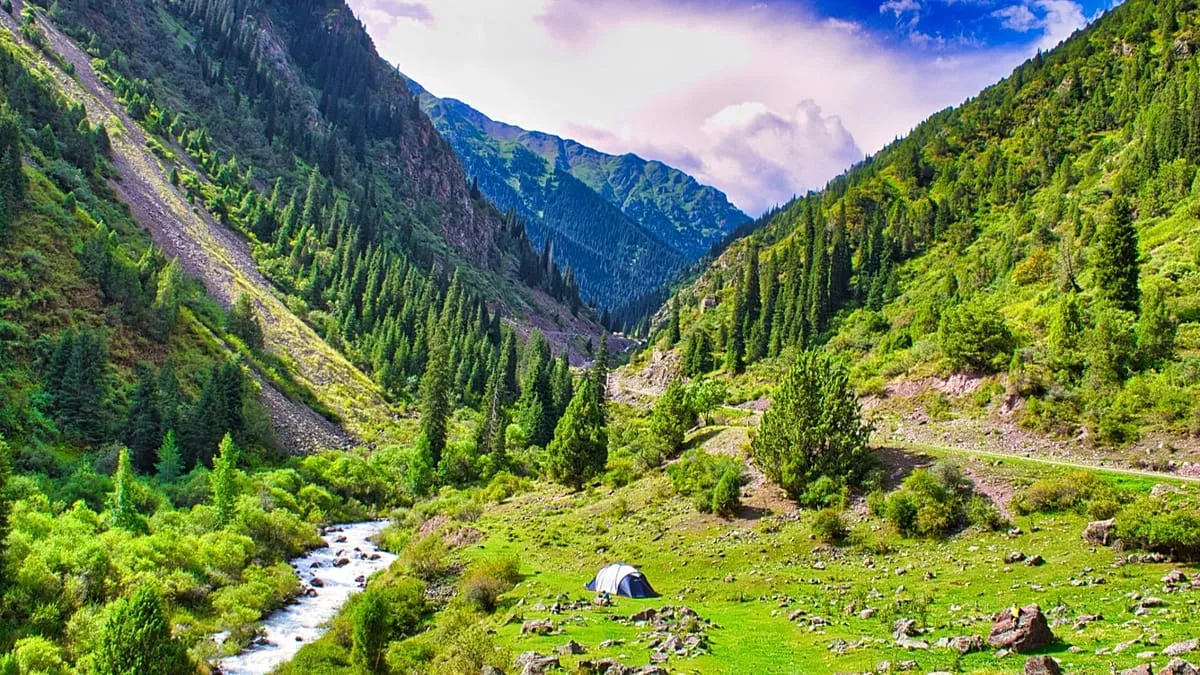 Kırgızistan: Doğa Turizminin Yeni Gözdesi ve Macera Rotası