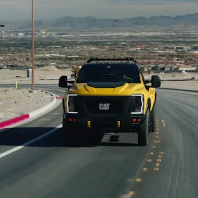 كاتربيلر تدخل سوق الشاحنات بمفهوم "Cat Truck" المستوحى من الذكاء الاصطناعي