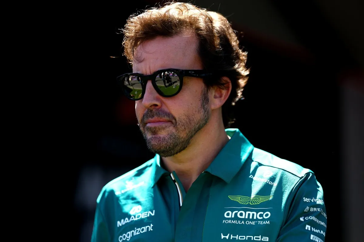 Alonso'dan Aston Martin'in F1 Aracı Sınırlamalarına Karşı Net Mesaj: 'Kazanmak İçin Savaşsaydık Üç Saat Sürerdik'