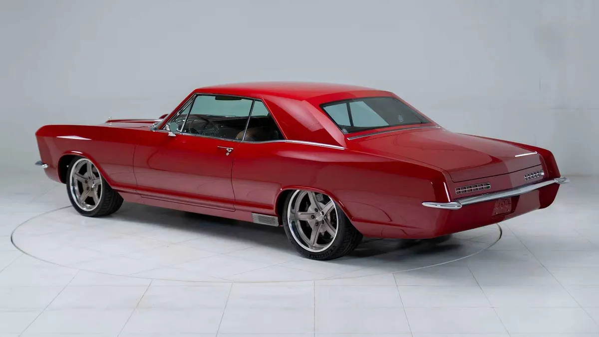 1.25 Milyon Dolarlık Restomod: 1965 Buick Riviera Yeniden Doğdu