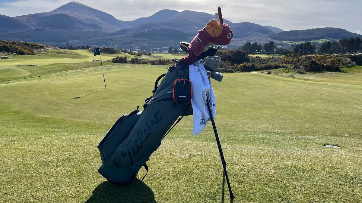 Titleist Players S4 StaDry 2026 Golf Çantası: Yağmur Altında Bile Üstün Performans