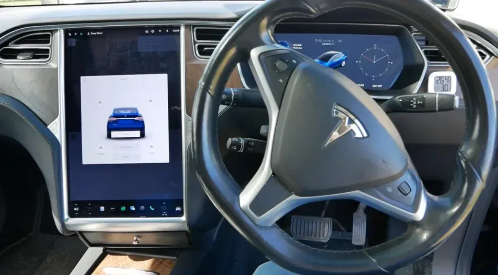 8 Yıl ve 270.000 Km Sonra Tesla Model X: Dayanıklılık Testini Geçti Mi?