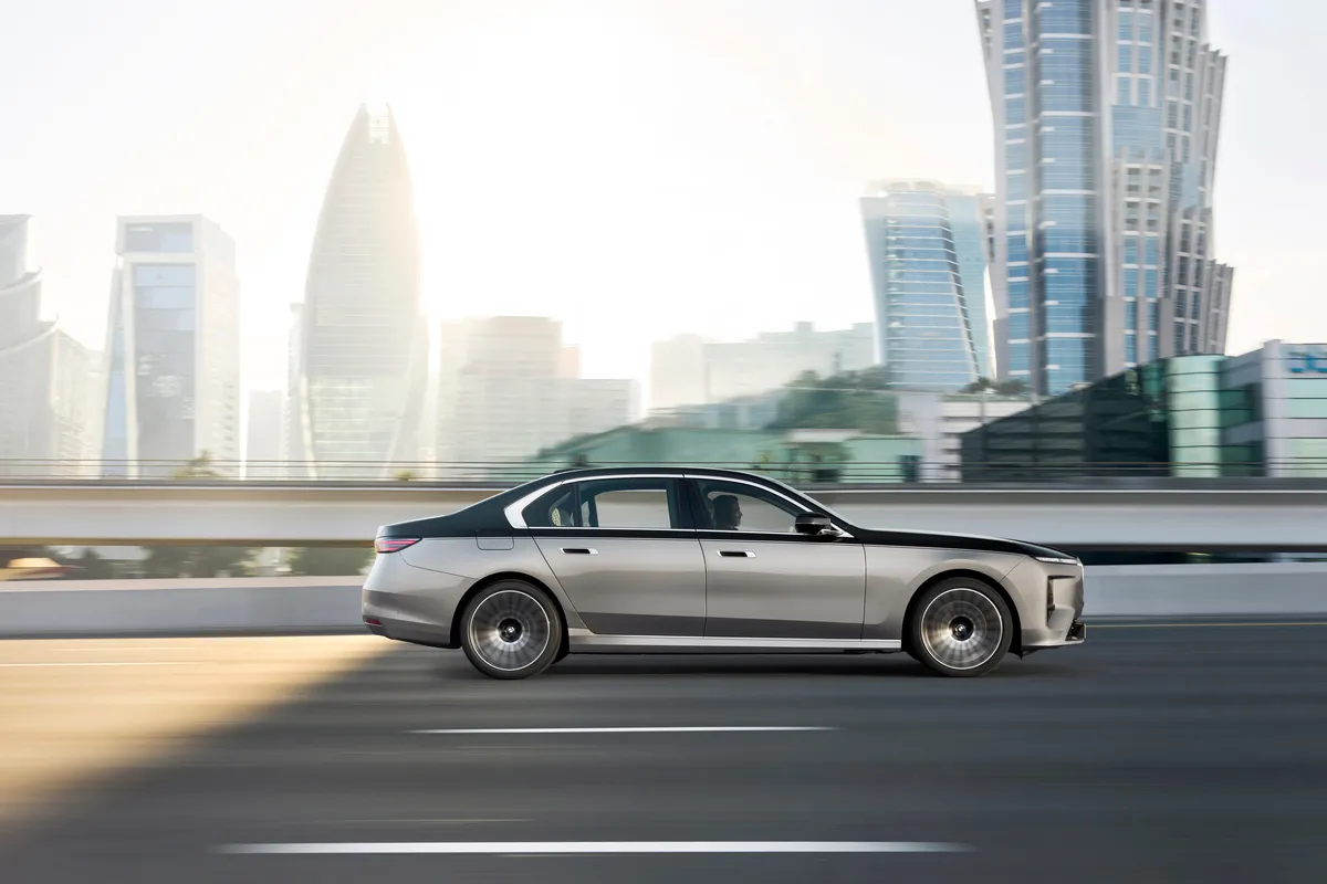 2027 BMW 7 Serisi'nin Yepyeni Tasarımı ve Yenilikleri Göz Kamaştırıyor