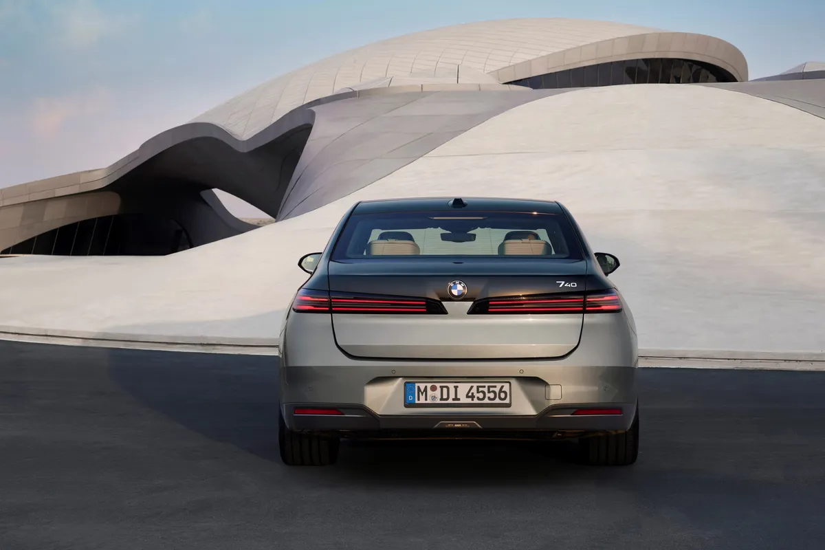 2027 BMW 7 Serisi'nin Yepyeni Tasarımı ve Yenilikleri Göz Kamaştırıyor
