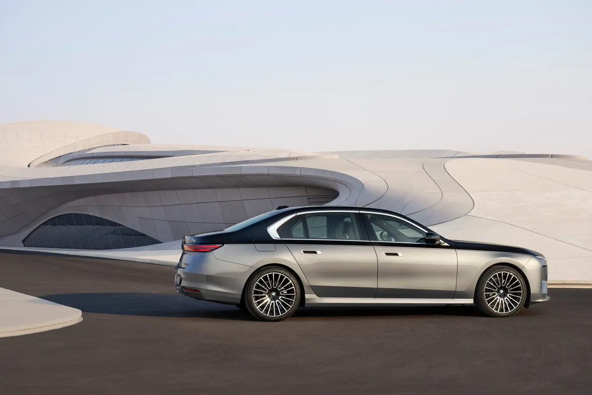 2027 BMW 7 Serisi'nin Yepyeni Tasarımı ve Yenilikleri Göz Kamaştırıyor