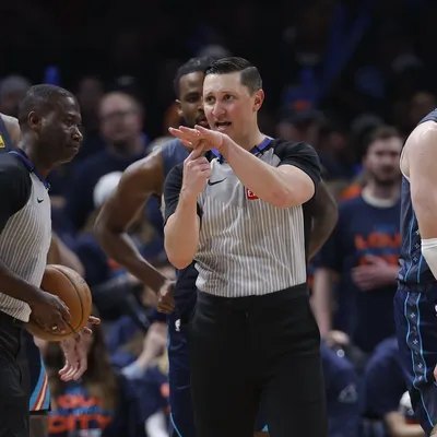جریمه ۳۵ هزار دلاری NBA برای بوکر؛ لغو شدن خطای فنی