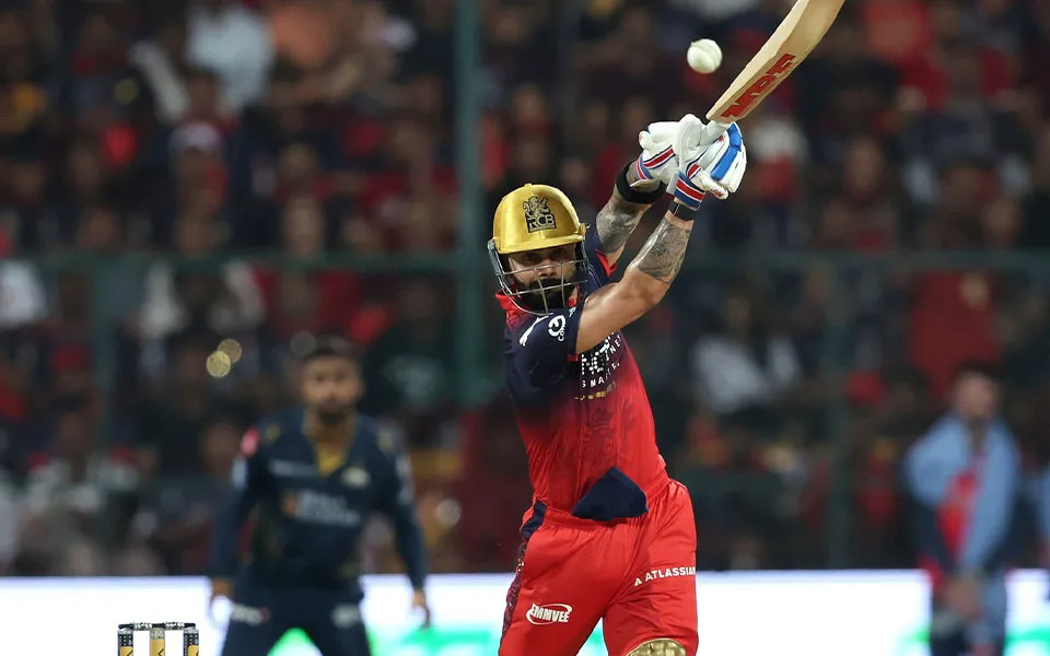 Michael Vaughan'dan Tartışmalı Yorum: Virat Kohli mi, Joe Root mu Daha İzlenesi?