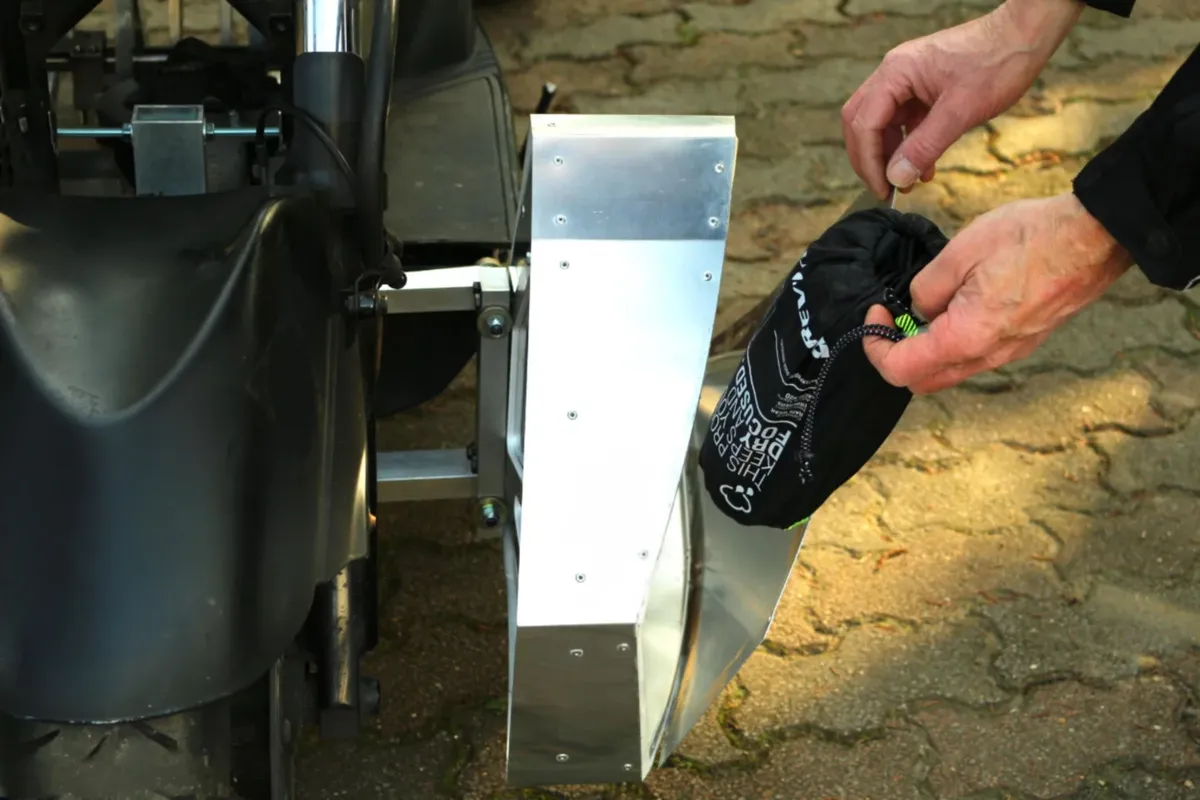 Kairos EV: Motosiklet Güvenliğini Yeniden Tanımlayan Üç Tekerlekli Elektrikli Araç