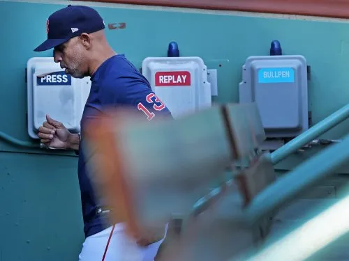Alex Cora'nın Görevden Alınması: Boston Red Sox'ta Yeni Dönem Başlıyor Mu?