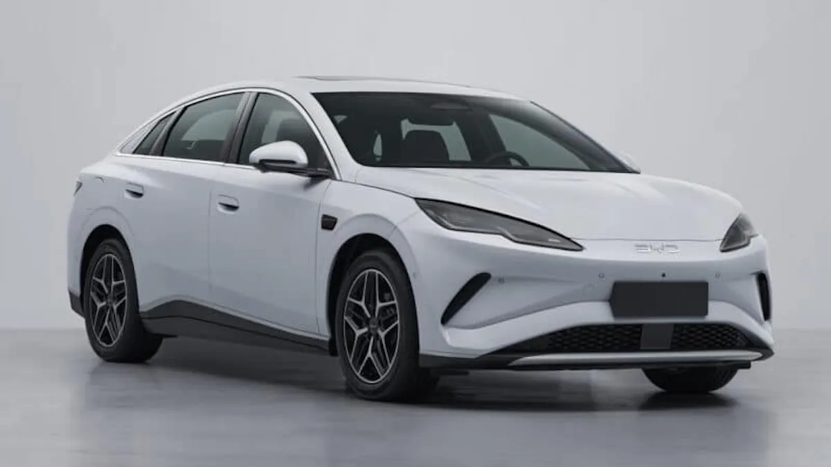 BYD Seal 08 Tanıtıldı: 1000 Km Menzil ve Megawatt Hızlı Şarj Teknolojisiyle Göz Kamaştırıyor