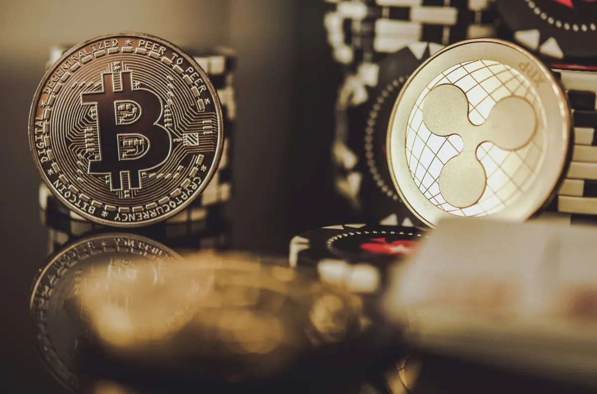 5.000 Dolar Yatırımla XRP mi, Bitcoin mi Daha Çok Kazandırır? Detaylı Analiz