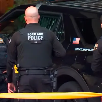 وفاة شخص واكتشاف مواد متفجرة محتملة في حادث تصادم ناري بنادي مرموق في بورتلاند