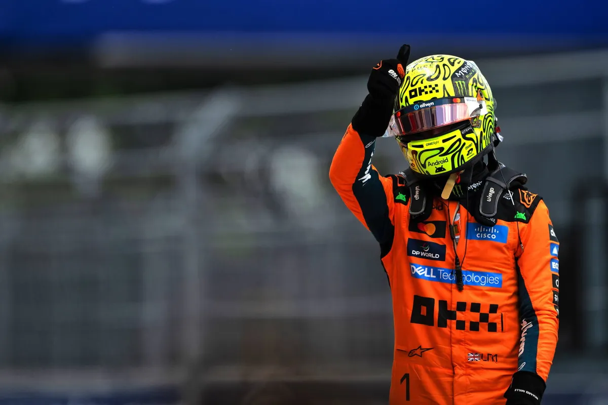 Lando Norris Miami Sprint Yarışını Kazandı, Max Verstappen ve Lewis Hamilton Çekişti