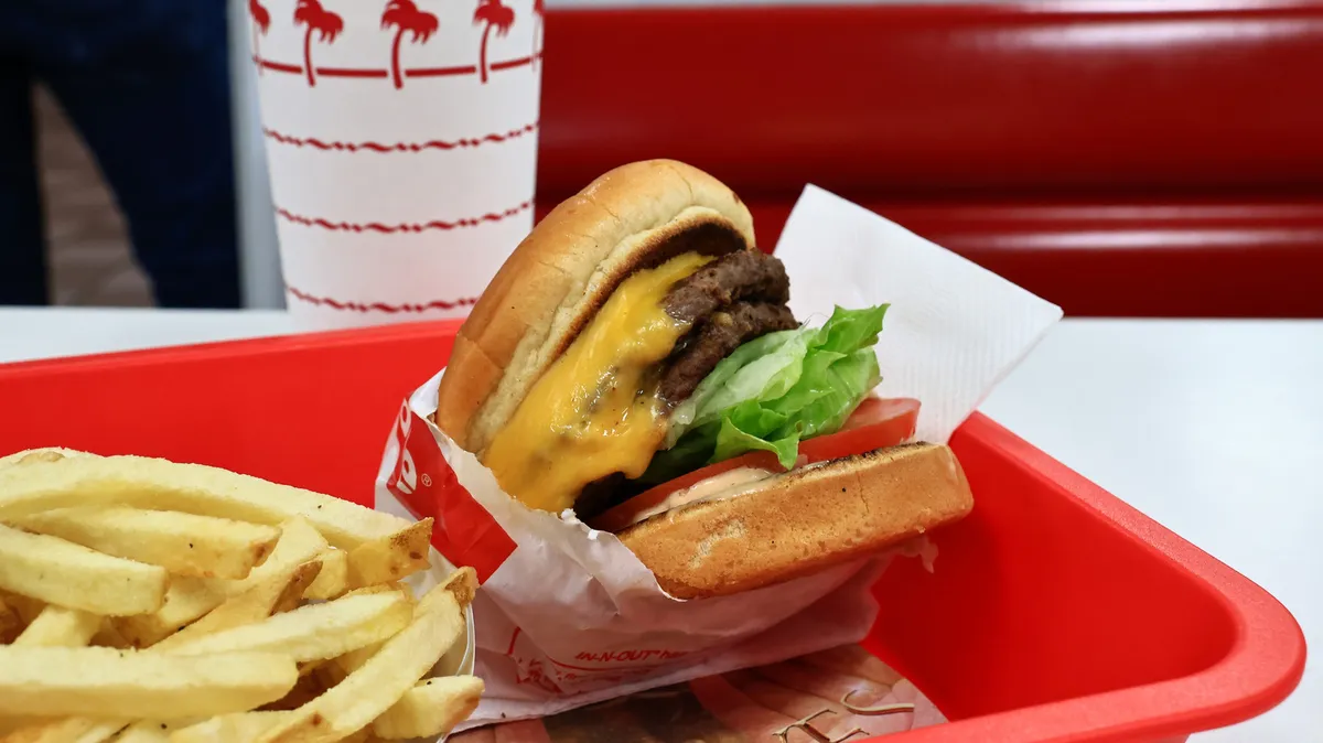 In-N-Out Burger'ın Eti Nereden Geliyor? Harris Ranch Detayları