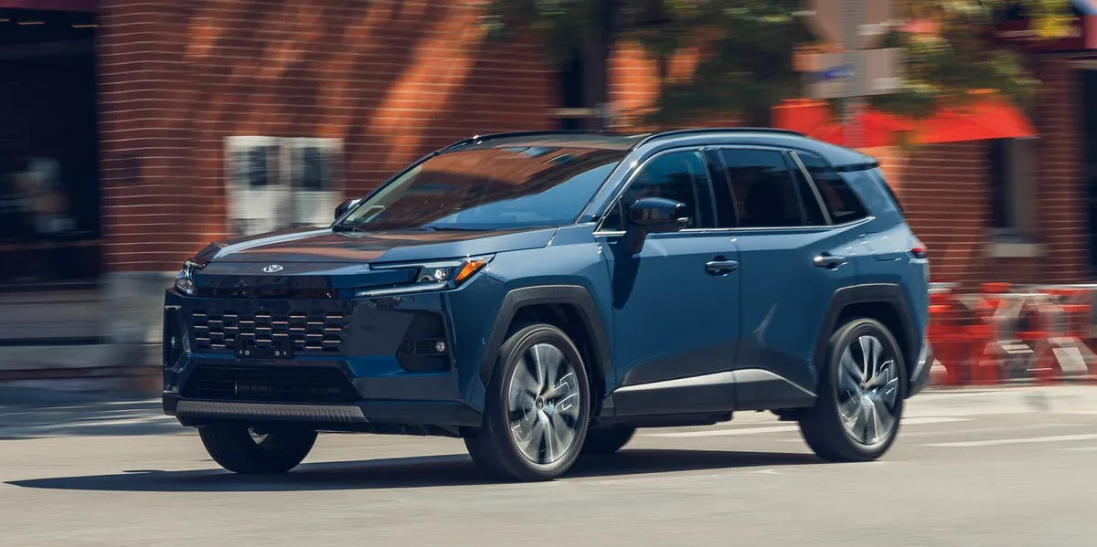 2026 Toyota RAV4: Hangi Hibrit Versiyon Sizin İçin En İyisi?