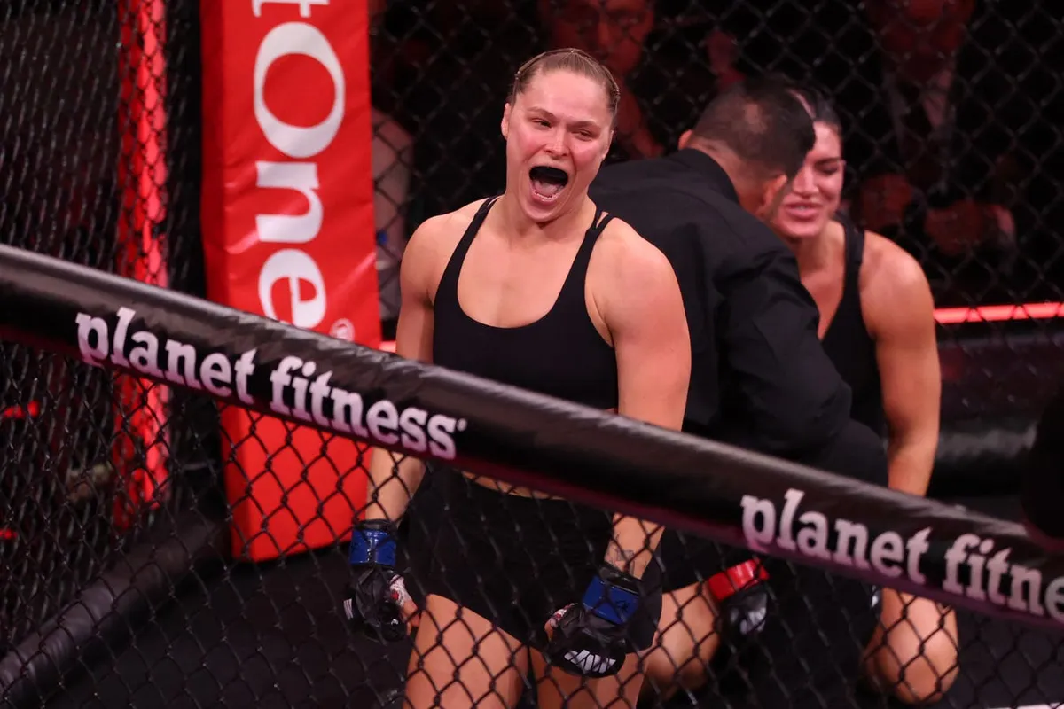 Ronda Rousey, Gina Carano'yu 17 Saniyede Yenerek MMA Kariyerine Veda Etti