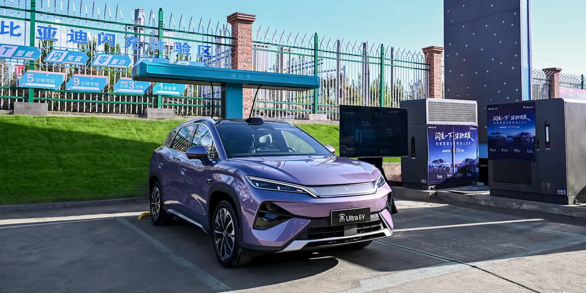 BYD Song Ultra EV, Rekor Kırmayı Hedefliyor: 4.400 km'lik Çin Otoyolunda İlk Deneme