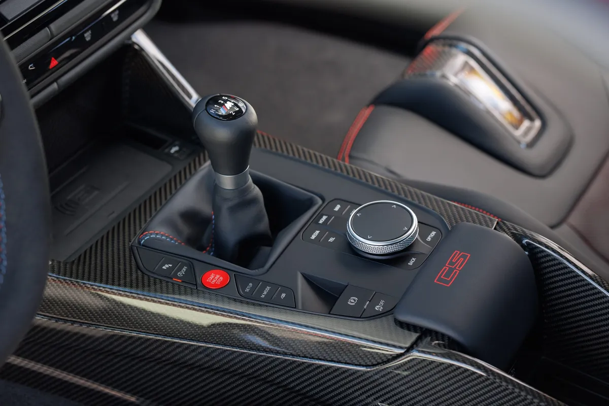 BMW M3 CS: Performans ve Sürüş Dinamiklerinin Yeniden Tanımı