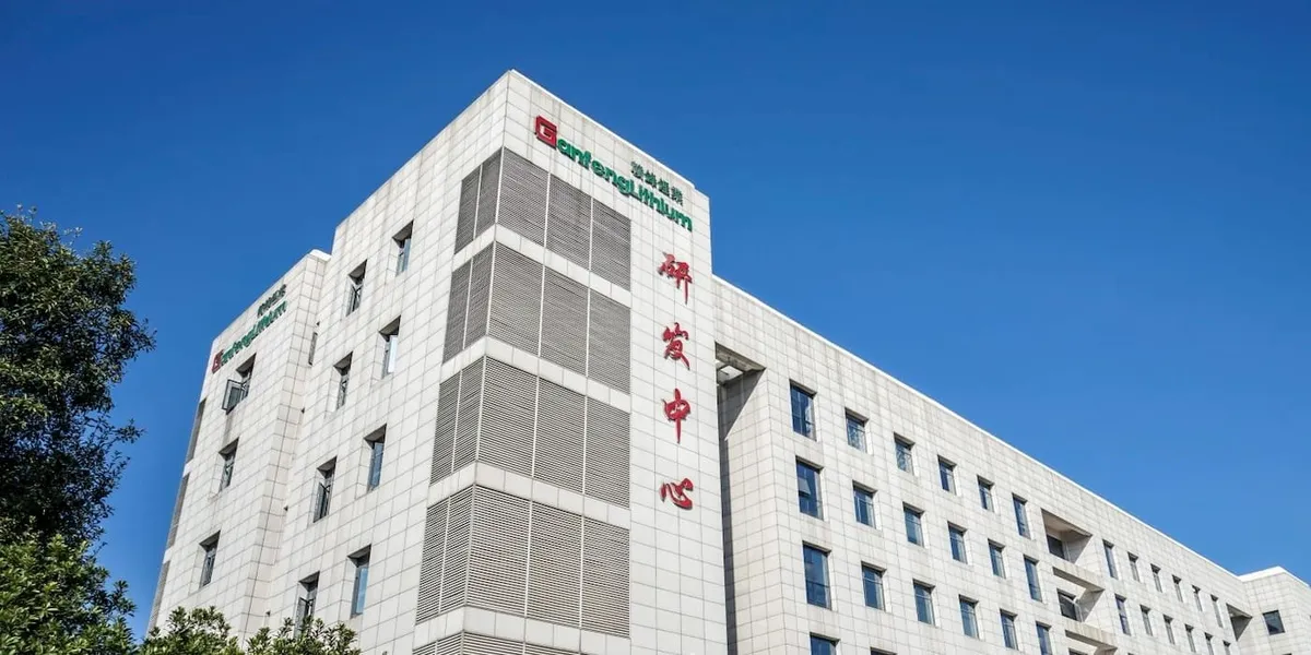 Ganfeng Lithium'dan Devrim Niteliğinde Bir Adım: Dünyanın İlk 10 Ah Katı Hal Piller Üretimine Başladı