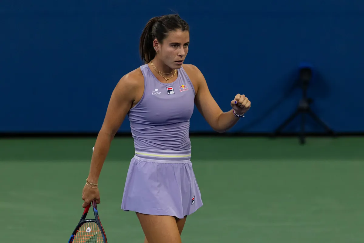 Emma Navarro'nun İnanılmaz Geri Dönüşü: Sağlık Sorunlarının Ardından Strasbourg'da Yarı Finalde