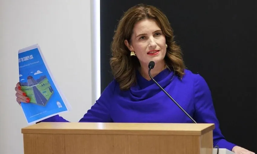 Finance Minister's "Lotto Winner" Analogy for Social Housing Tenants Sparks Debate