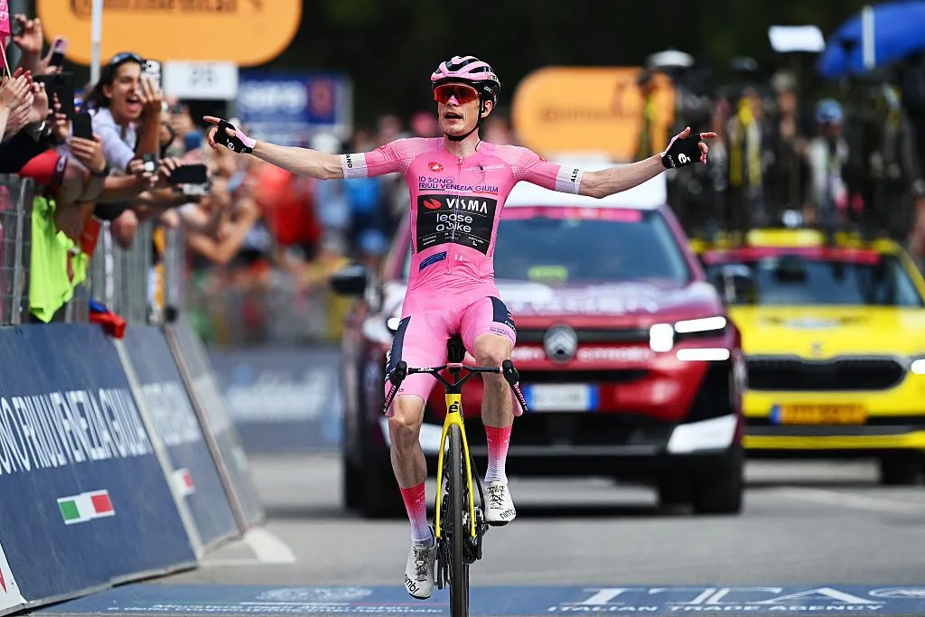Jonas Vingegaard, Giro d'Italia'da 16. Etabı Kazandı: Pembe Mayoyu Güçlendirdi