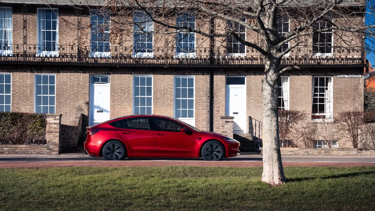 Tesla Model 3'e Plaid Güç Aktarma Organı Geliyor Mu? Mühendislik Zorlukları ve Beklentiler