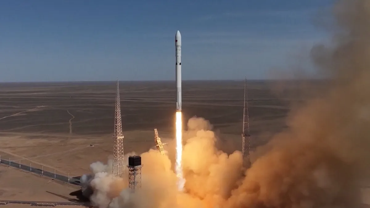 Çin'den Sürpriz Hamle: Falcon 9 Benzeri Roket İlk Uçuşunu Sessizce Gerçekleştirdi