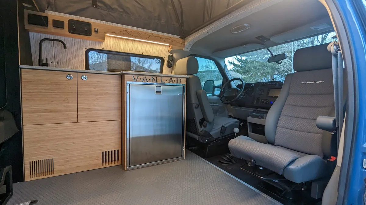 Efsanevi Ford E-Serisi: Vanlife ve Off-Road Dünyasının Yeniden Doğuşu