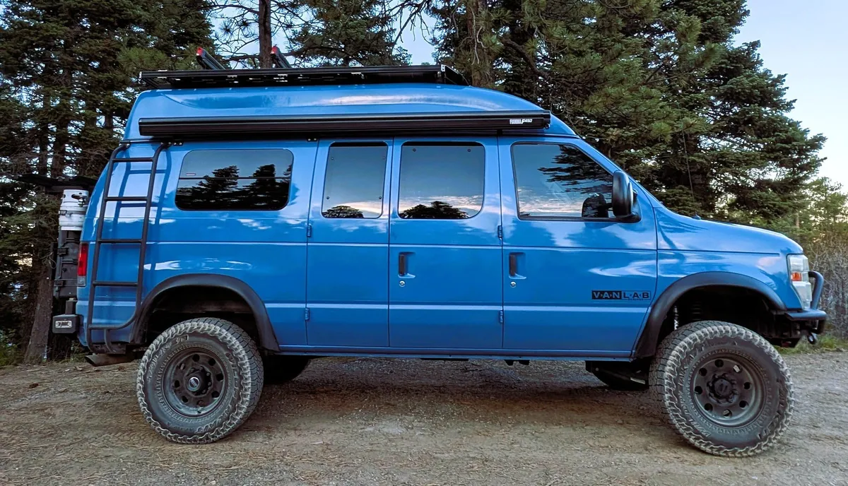 Efsanevi Ford E-Serisi: Vanlife ve Off-Road Dünyasının Yeniden Doğuşu
