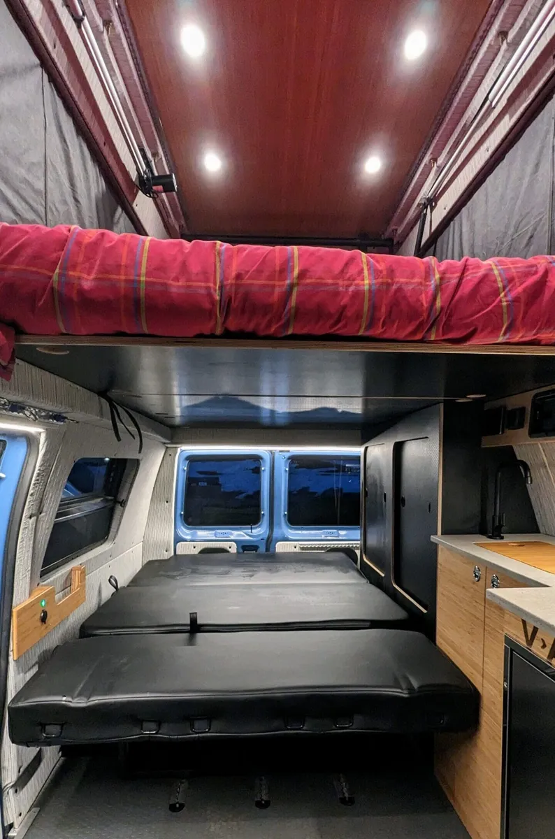 Efsanevi Ford E-Serisi: Vanlife ve Off-Road Dünyasının Yeniden Doğuşu