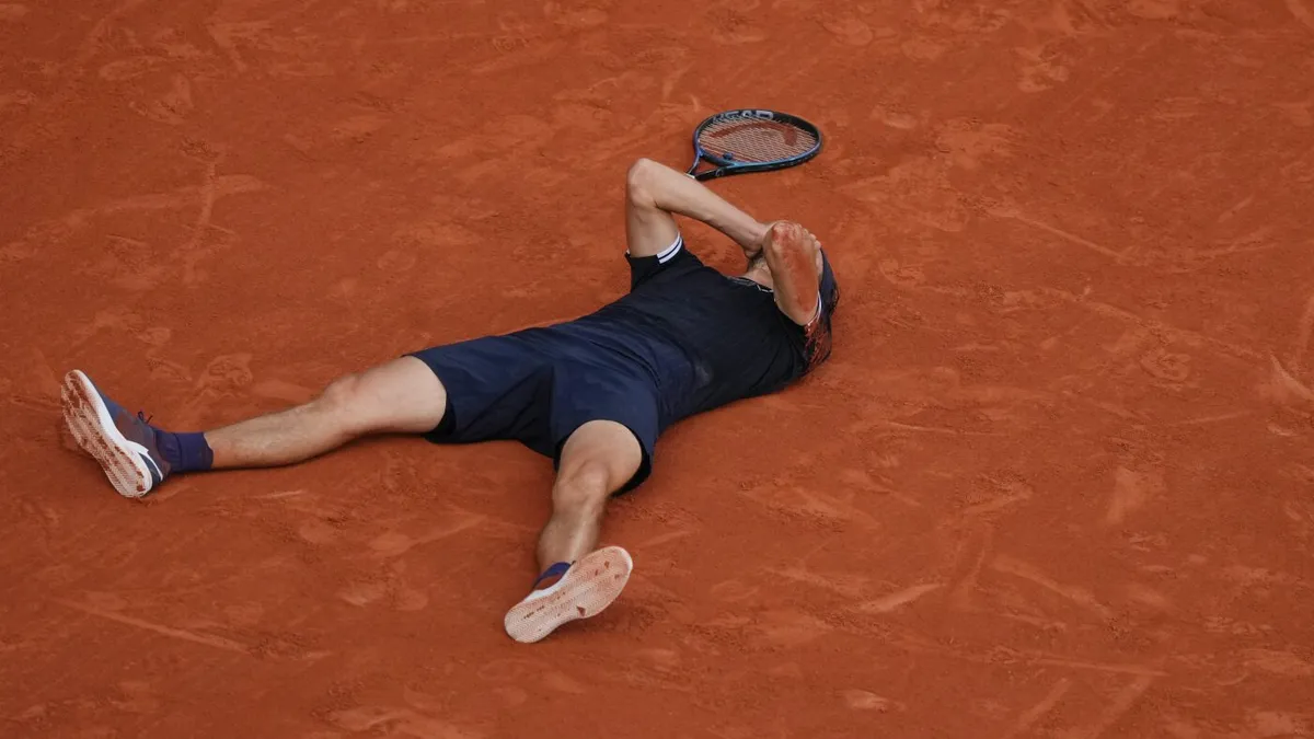 Alexander Zverev, Fransa Açık'ta İlk Grand Slam Şampiyonluğunu Kazanarak Kariyerinde Yeni Bir Sayfa Açtı
