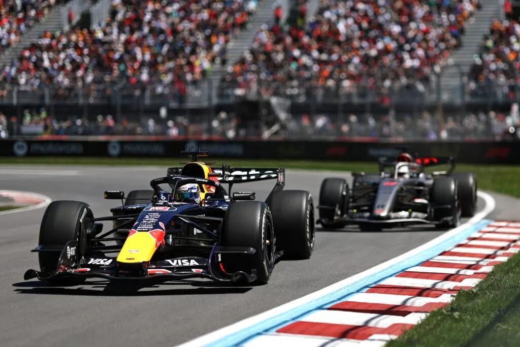 Max Verstappen'in Red Bull'dan Ayrılma Senaryoları ve F1'deki Kısıtlı Geleceği