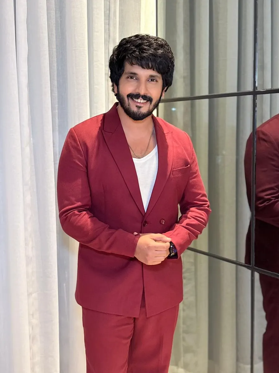 Kanwar Dhillon: Sosyal Medya Ünlülerin Özel Hayatlarını Nasıl Yanlış Anlaşılıyor?