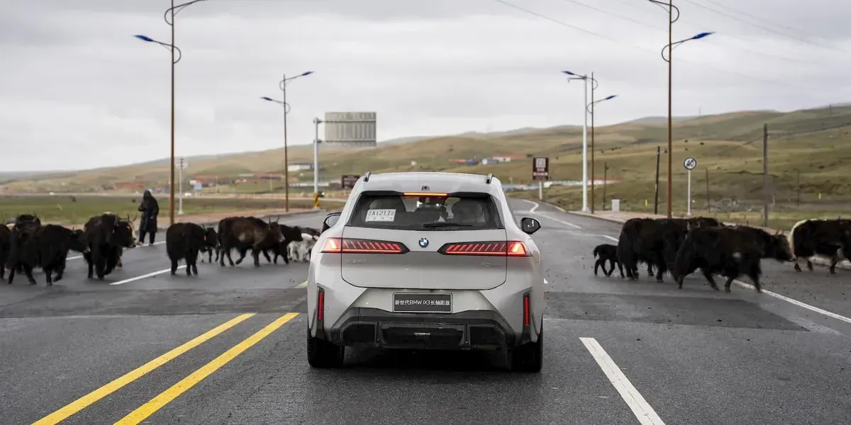 BMW iX3 Uzun Menzil Sürüşüyle Dikkat Çekiyor: Kış Koşullarında 800 Km'yi Aştı