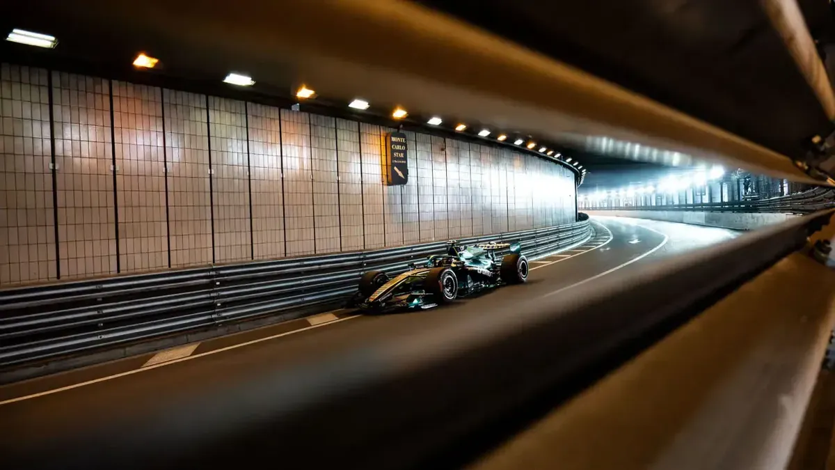 Monako Grand Prix'sinde Stroll Krizi: Antonelli ve Leclerc'i Engelledi, Sonunda Kaza Yaptı