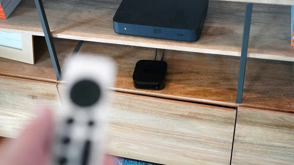 Apple TV'ye Sessiz Sedasız Gelen Yüksek Kaliteli Ses Yükseltmesi: tvOS 27 Detayları