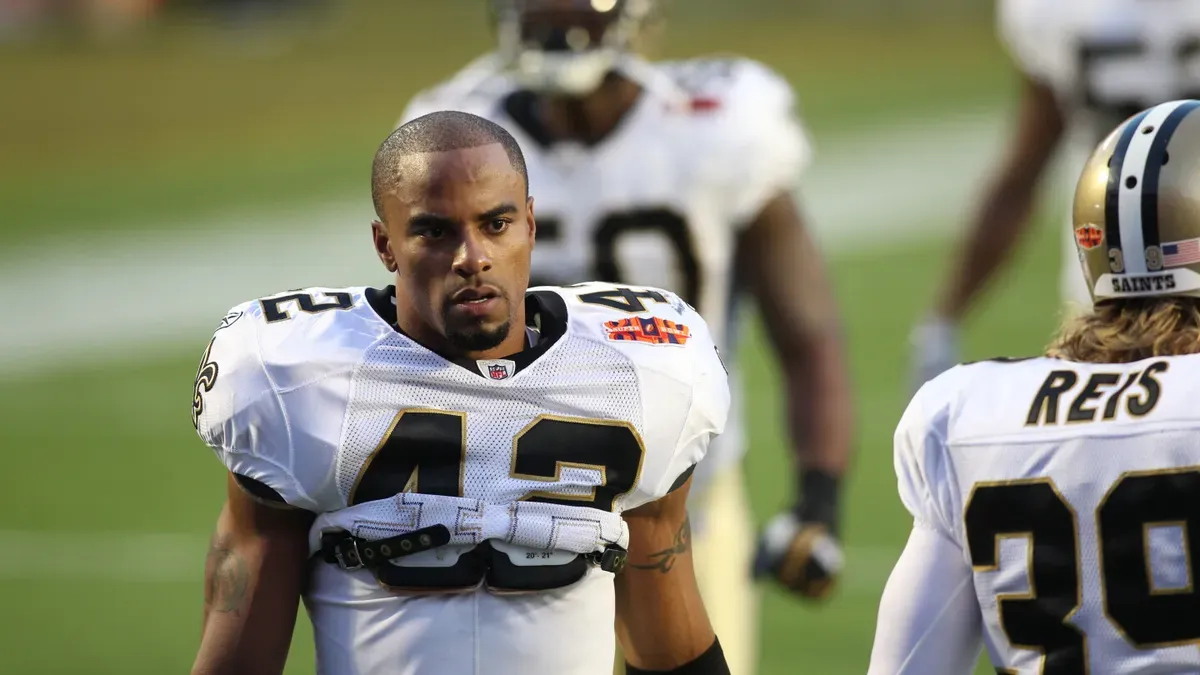 Eski NFL Yıldızı Darren Sharper Federal Hapishaneden Nakledildi: Hukuki Süreçte Son Durum