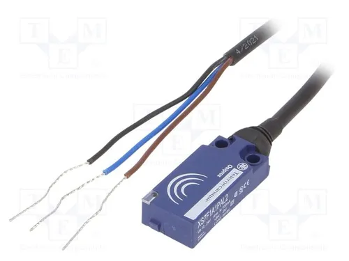 Karşılaştırma Schneider Electric XS7F1A1PAL2 Endüktif Yaklaşım Sensörü, 24VDC, PNP, Normalde Açık, M12 Konnektör İle Schneider Electric XS8E1A1PAL2 Yakınlık Sensörü