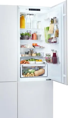 Karşılaştırma Electrolux E6RHES31 Buzdolabı ve Dondurucu Bileşeni İle Samsung HAFEX/EXP Beyaz Buzdolabı Su Filtresi